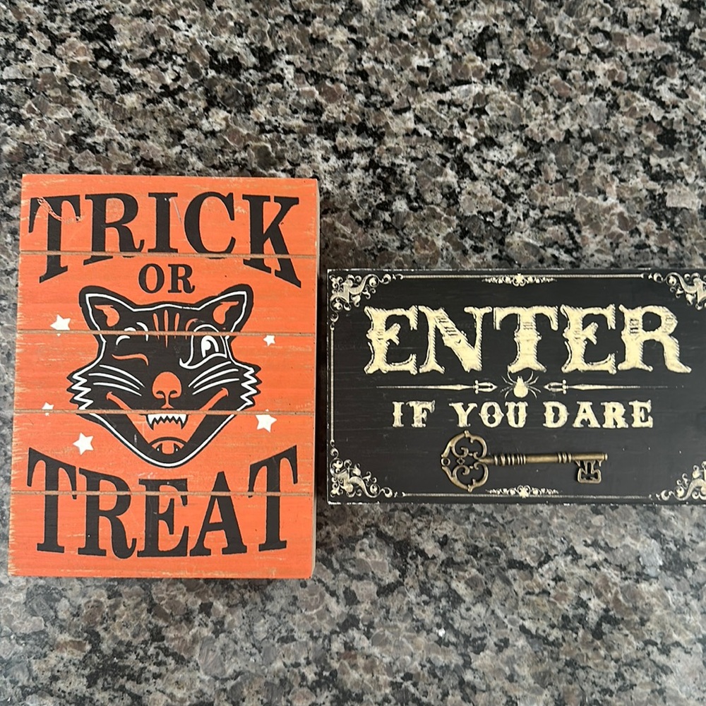 Halloween Ashland decor